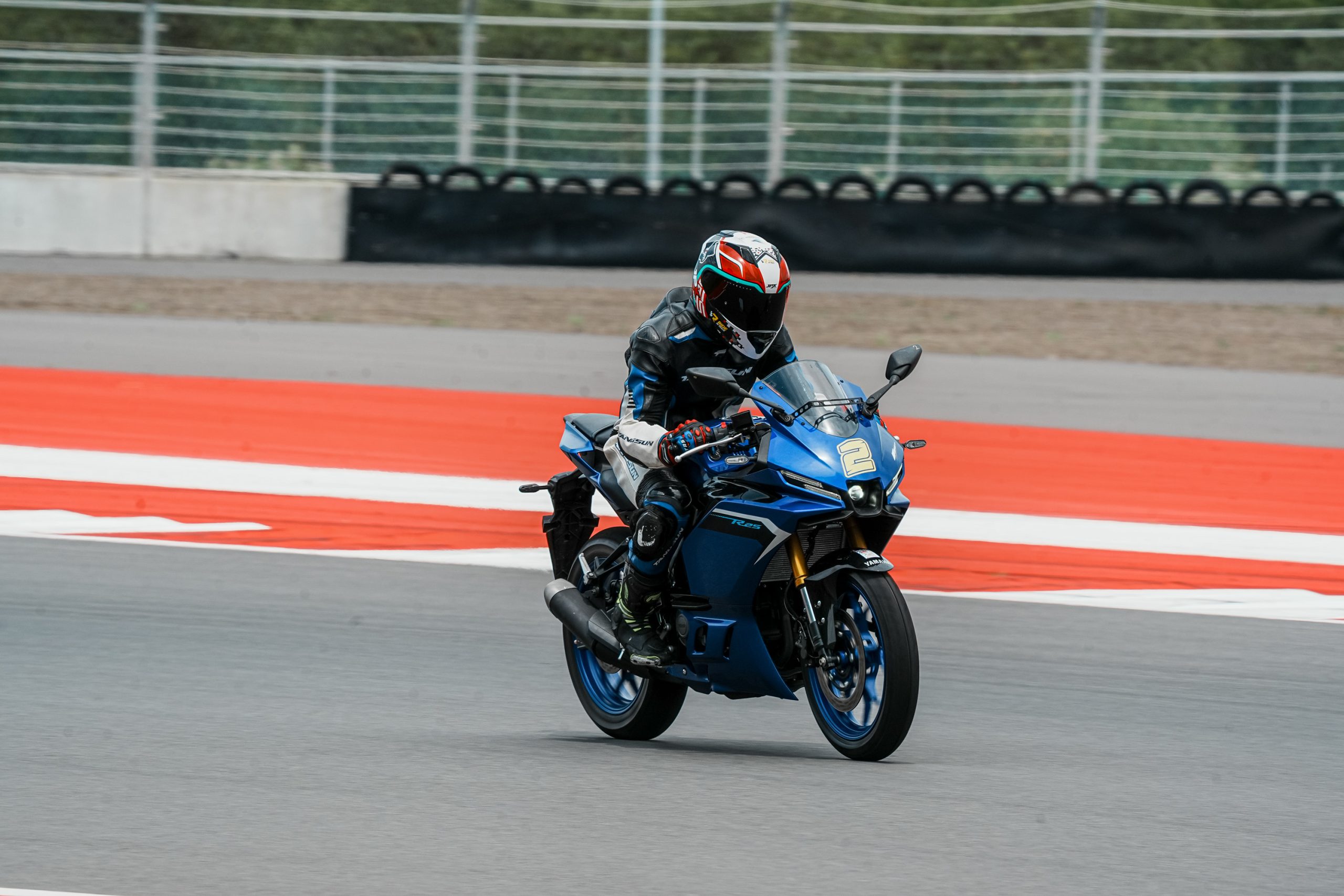 Perbedaan New Yamaha R25 dengan Versi Old, Banyak Upgradenya ...